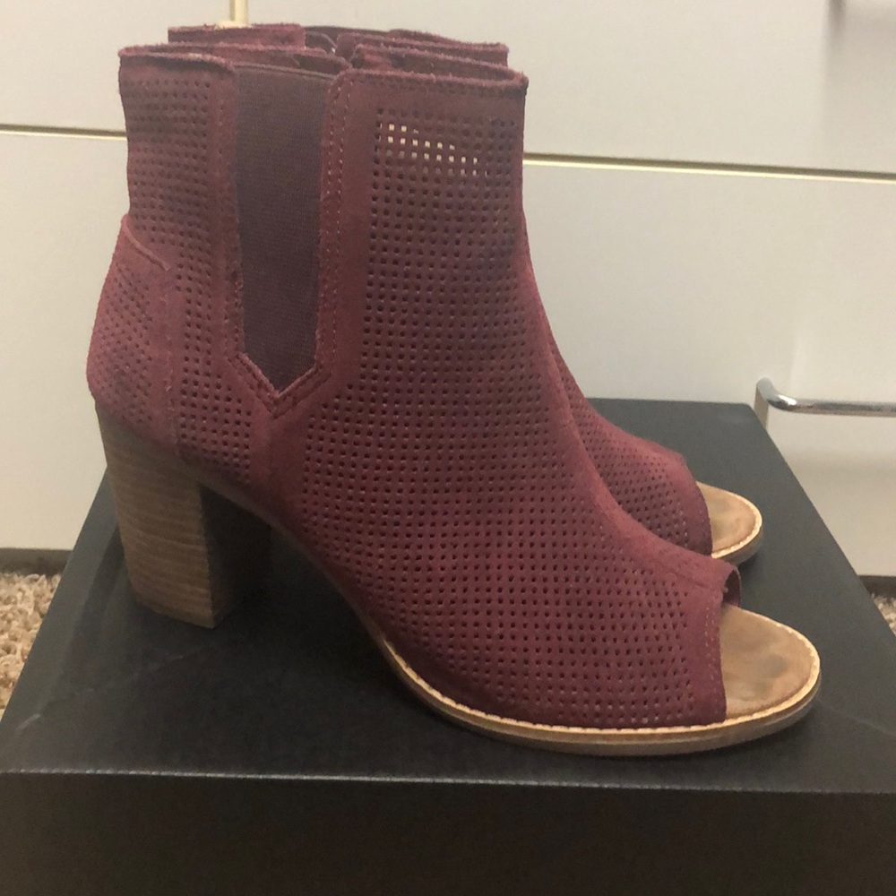 Toms open toed booties